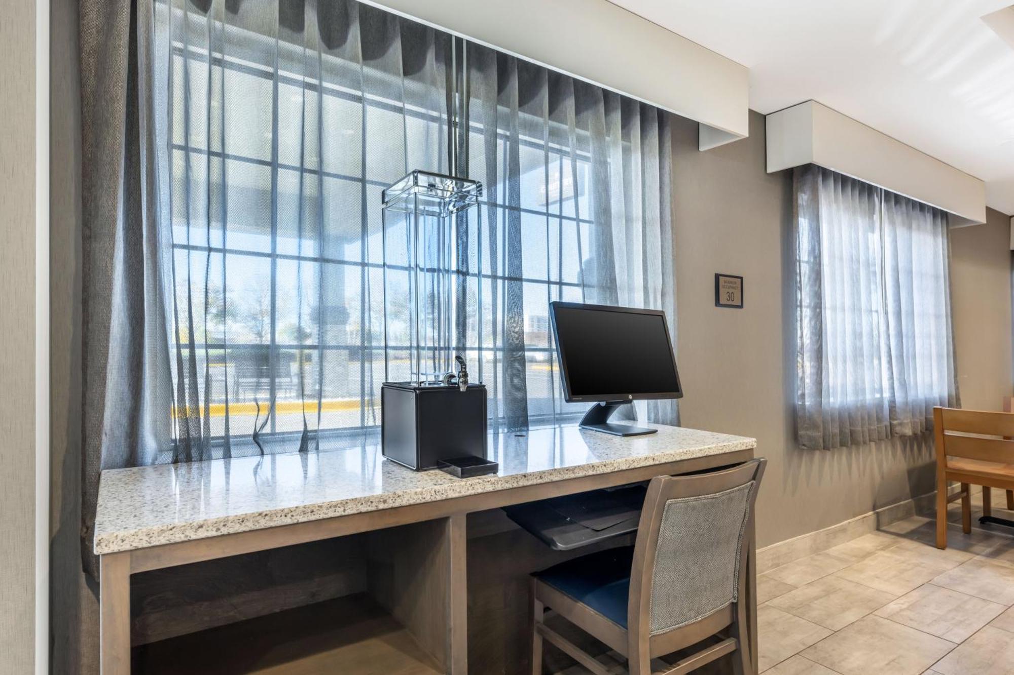 Country Inn & Suites By Radisson Bolingbrook, I-55 المظهر الخارجي الصورة